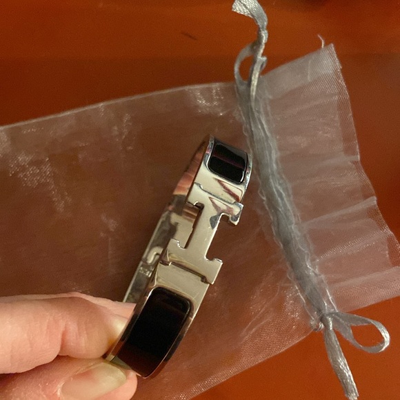 HERMES ‘Clic H’ bracelet. - Picture 9 of 16